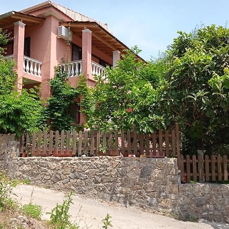 Iren Holiday Apartment Ипсос Экстерьер фото